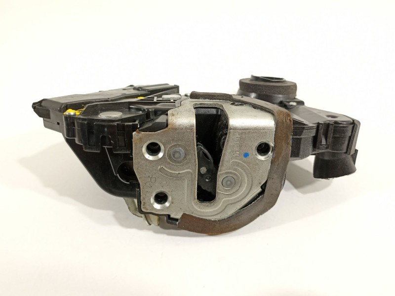 Recambio de cerradura puerta delantera derecha para toyota yaris (ksp9/scp9/nlp9) básico referencia OEM IAM 690300D140  