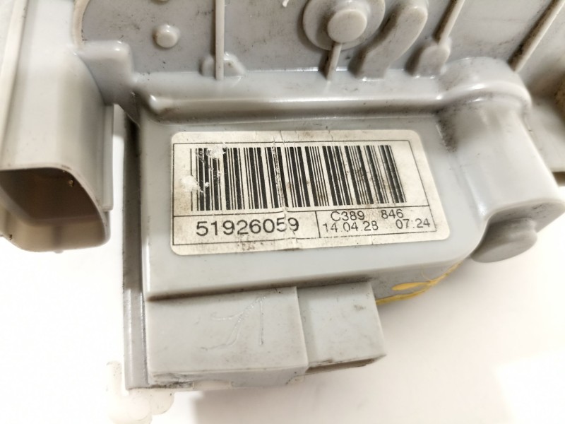 Recambio de cerradura puerta trasera izquierda para lancia ypsilon (402) gold referencia OEM IAM 51926059  