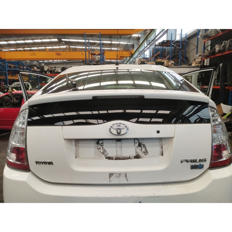 Recambio de porton trasero para toyota prius (nhw20) sol referencia OEM IAM   