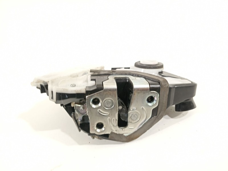 Recambio de cerradura puerta delantera derecha para toyota yaris 1.3 16v cat referencia OEM IAM u311130f3  u311130