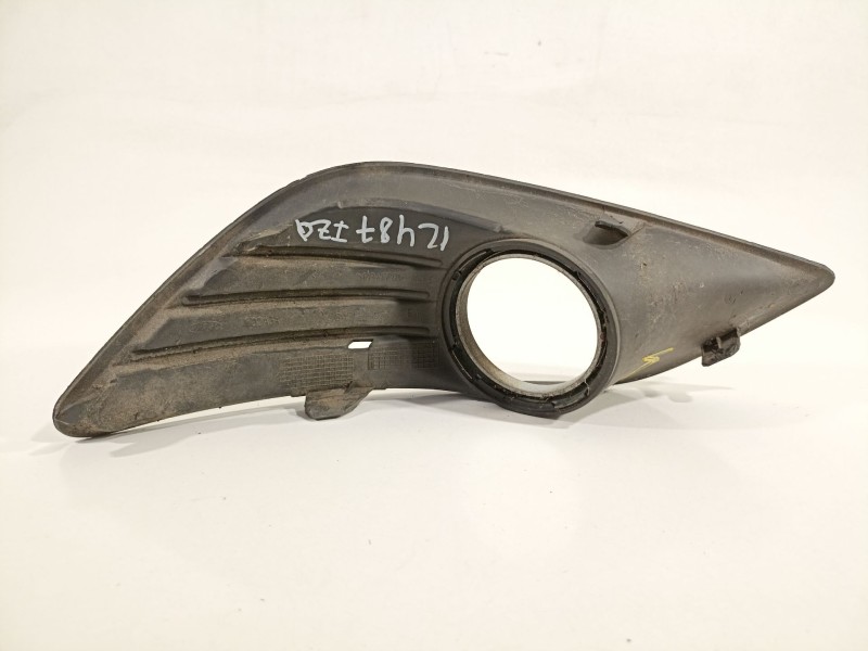 Recambio de rejilla paragolpes izquierda para ford focus lim. (cb4) business referencia OEM IAM 8M5119953AEW  8M5119953