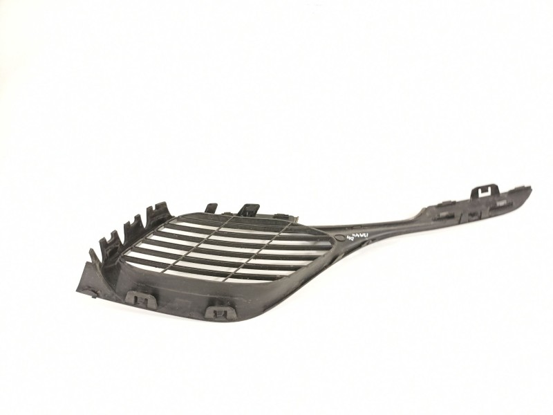 Recambio de rejilla paragolpes derecha para peugeot 308 sw access referencia OEM IAM AA35899375  