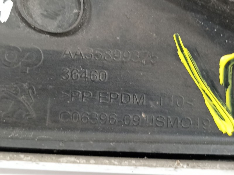 Recambio de rejilla paragolpes derecha para peugeot 308 sw access referencia OEM IAM AA35899375  