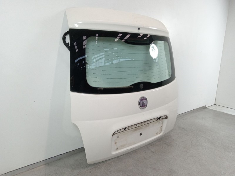 Recambio de porton trasero para fiat nuova 500 (150) blackjack referencia OEM IAM   