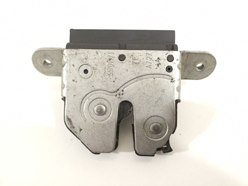 Recambio de cerradura maletero / porton para opel corsa d cosmo referencia OEM IAM 55701971  