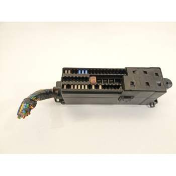 CAJA RELES / FUSIBLES AV6T14K131AD 