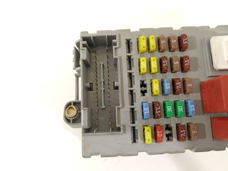 Recambio de caja reles / fusibles para fiat bravo (198) 1.6 16v active multijet (77kw) referencia OEM IAM 51829178cpl  
