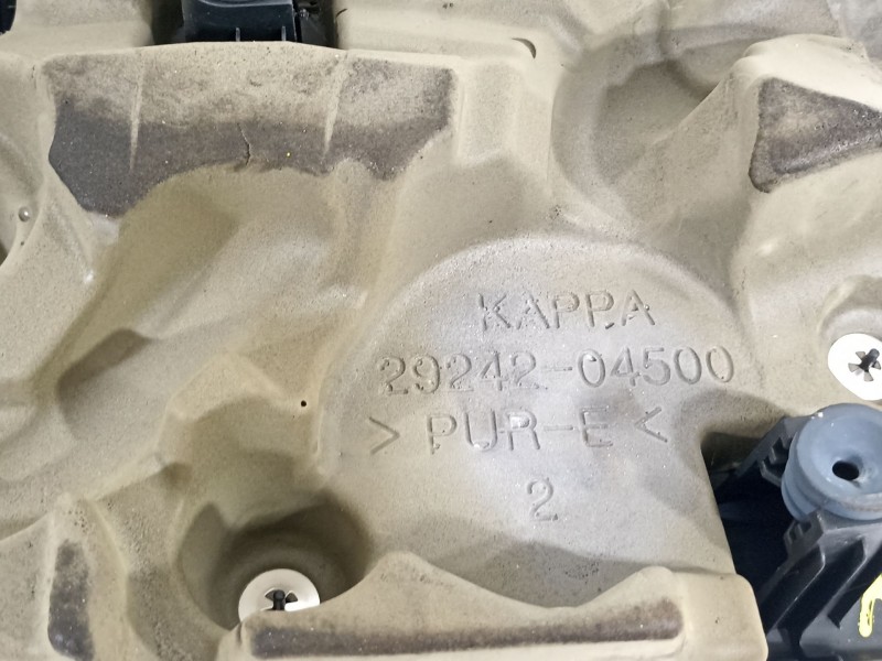 Recambio de tapa motor para kia stonic (ybcuv) black edition referencia OEM IAM 2924204500  