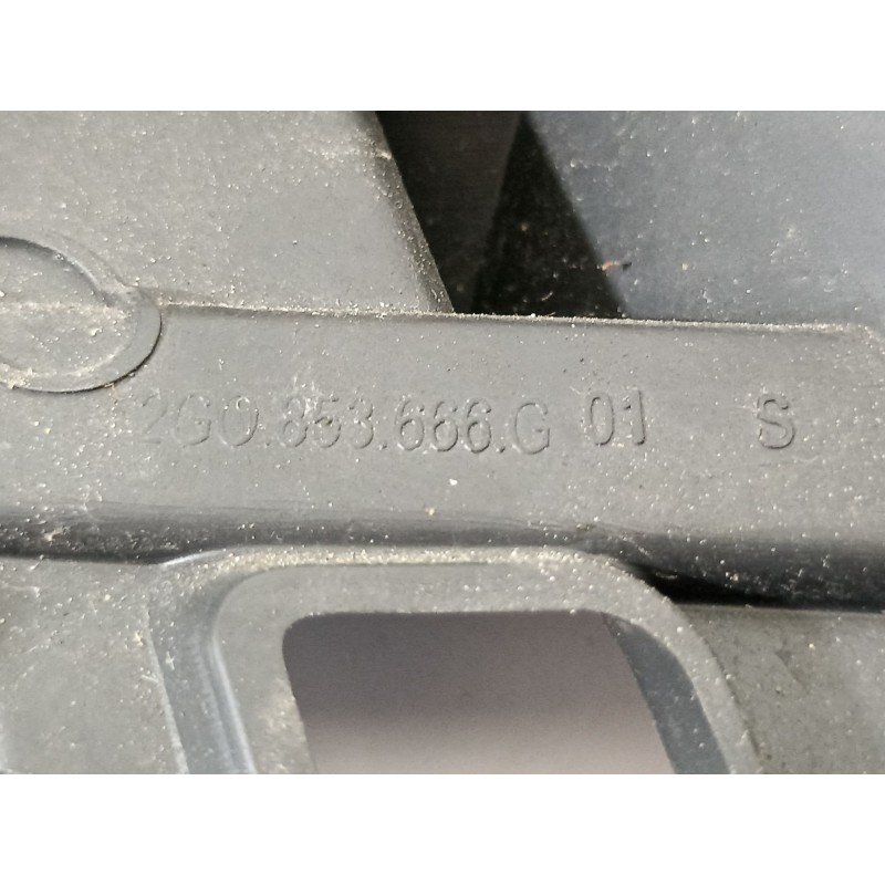 Recambio de rejilla paragolpes derecha para volkswagen polo vi (aw1, bz1, ae1) 1.0 tsi referencia OEM IAM 2G085366G  