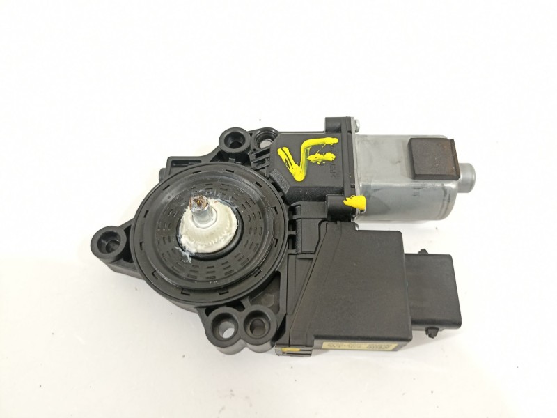 Recambio de motor elevalunas trasero derecho para kia ceed (cd) 1.0 t-gdi referencia OEM IAM 83460A2010  
