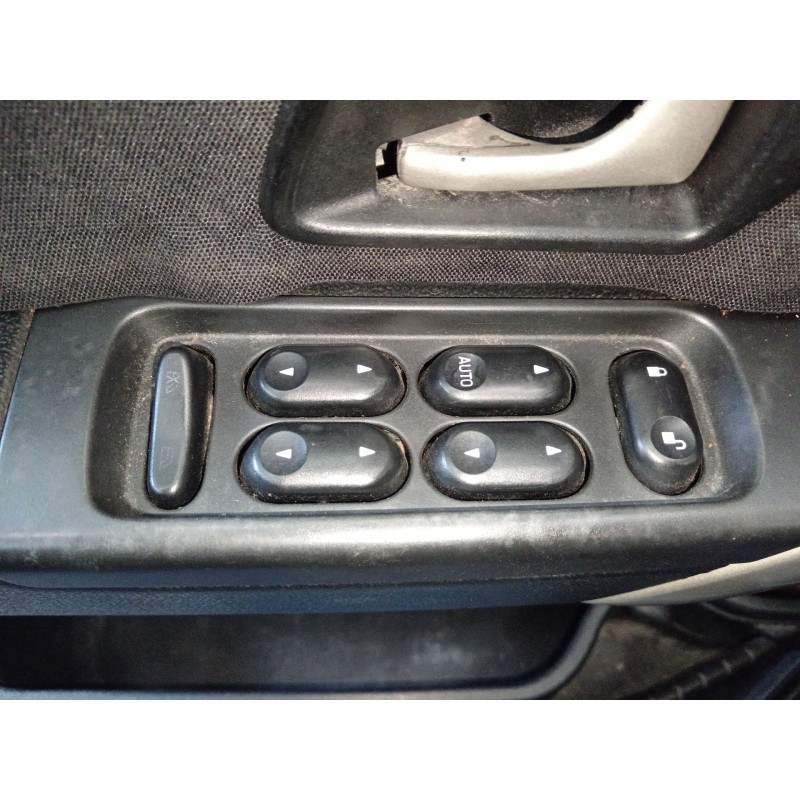 Recambio de mando elevalunas delantero izquierdo para land rover freelander baikal familiar referencia OEM IAM   