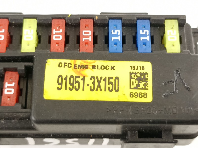 Recambio de caja reles / fusibles para kia cee´d business referencia OEM IAM 919513X150  