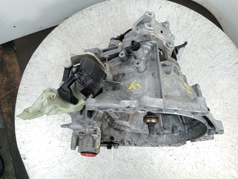 Recambio de caja cambios para peugeot 208 2020 referencia OEM IAM 20V256  