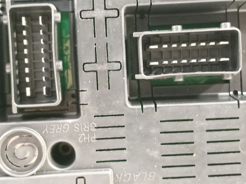 Recambio de caja reles / fusibles para citroën c4 picasso lx plus referencia OEM IAM 9664059080  BSI04EV