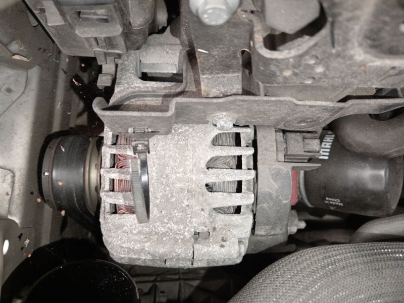 Recambio de alternador para renault megane iii berlina 5 p business referencia OEM IAM   