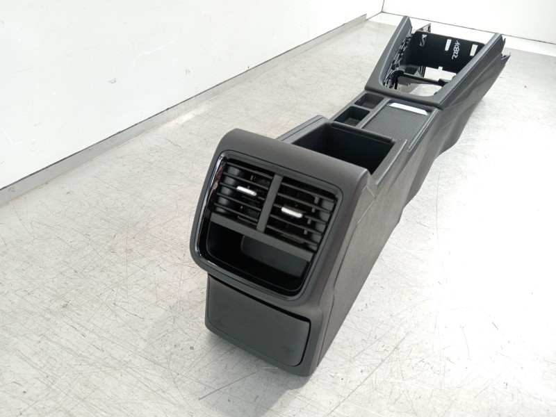 Recambio de consola central para skoda octavia combi (5e5) ambition referencia OEM IAM 5E4863045C 5E4863241A 
