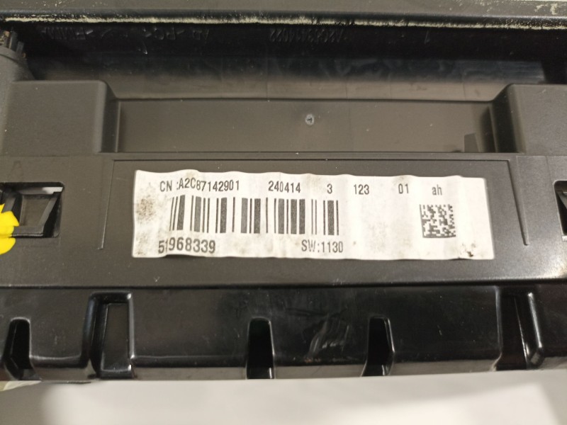 Recambio de cuadro instrumentos para lancia ypsilon (402) gold referencia OEM IAM 51968339  