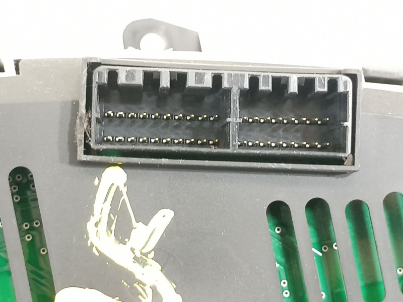 Recambio de cuadro instrumentos para hyundai i20 city s referencia OEM IAM 940131J621  