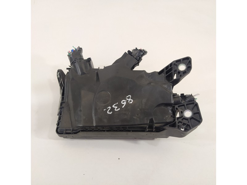Recambio de caja reles / fusibles para toyota c-hr ax1t(eu,m)/zyx10(h)/zyx10l-ahxgbw(3a) referencia OEM IAM 82111F4S50 826414705