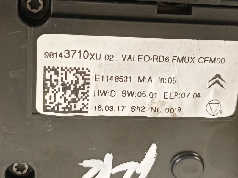 Recambio de sistema audio / radio cd para citroën c3 live referencia OEM IAM 98143710XU  9813759880