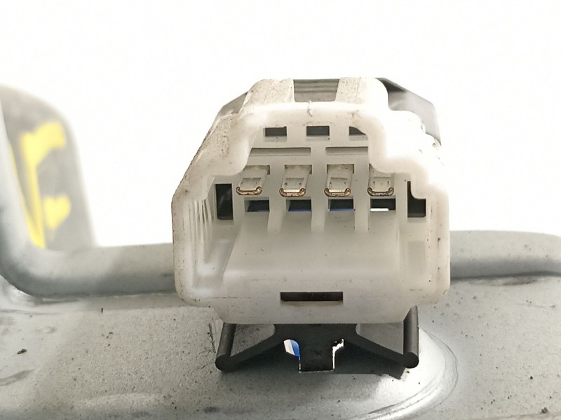 Recambio de motor limpia trasero para kia sorento active 4wd referencia OEM IAM 987002P000  