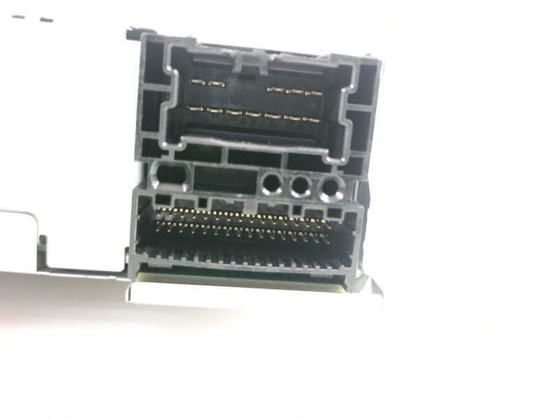 Recambio de sistema audio / radio cd para renault captur limited referencia OEM IAM 281151559R  