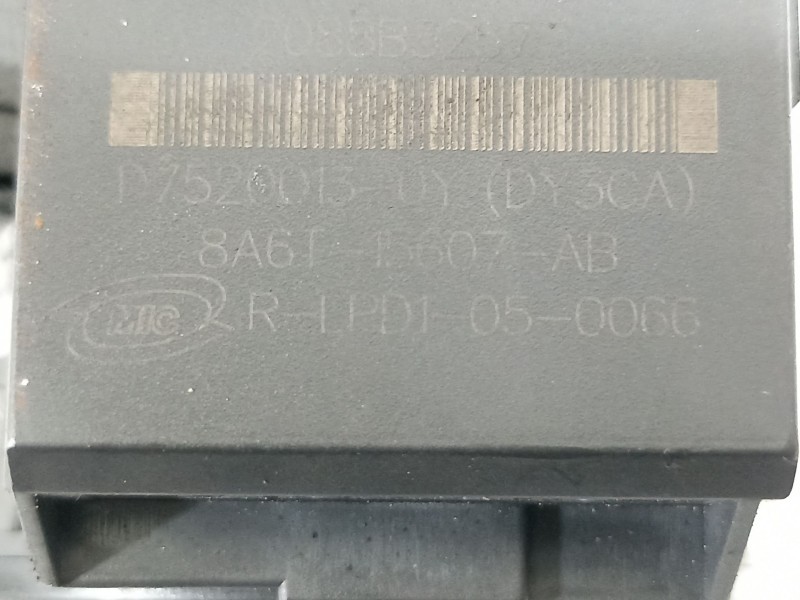 Recambio de conmutador de arranque para ford fiesta (cb1) ghia referencia OEM IAM 8V513F880DA  8V513F880DA