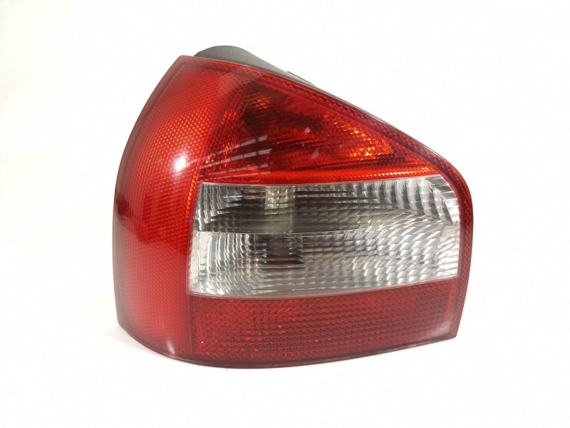 Recambio de piloto trasero izquierdo para audi a3 (8l1) 1.6 referencia OEM IAM 8L0945095B  