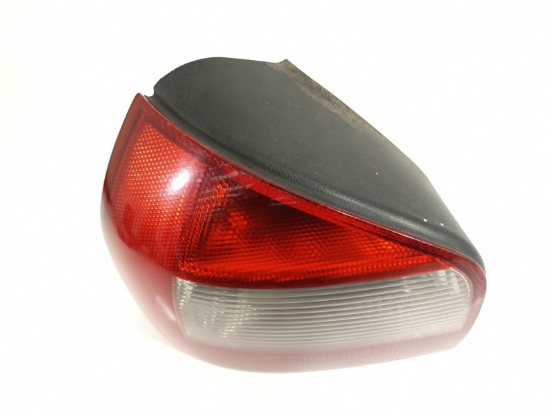 Recambio de piloto trasero izquierdo para audi a3 (8l1) 1.6 referencia OEM IAM 8L0945095B  