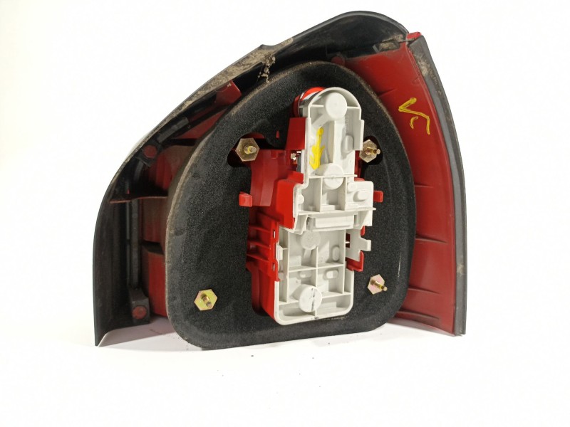 Recambio de piloto trasero izquierdo para audi a3 (8l1) 1.6 referencia OEM IAM 8L0945095B  