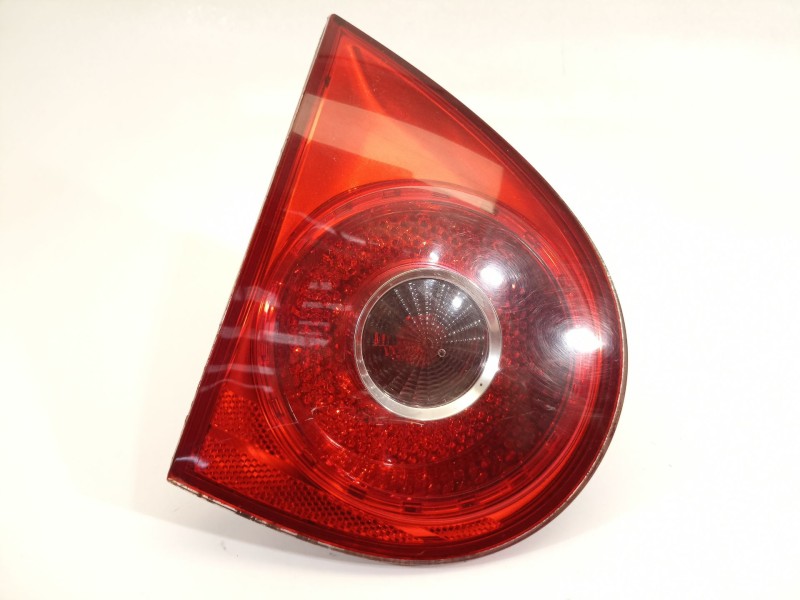 Recambio de piloto trasero izquierdo en porton para volkswagen golf v berlina (1k1) highline referencia OEM IAM 1K6945093G  