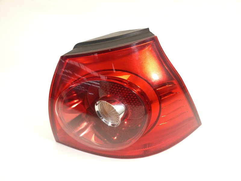 Recambio de piloto trasero derecho para volkswagen golf v berlina (1k1) highline referencia OEM IAM 1K6945096Q  