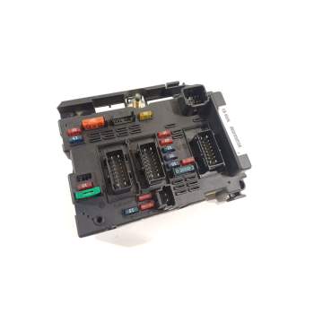 CAJA RELES / FUSIBLES 9650664080 BSMB3