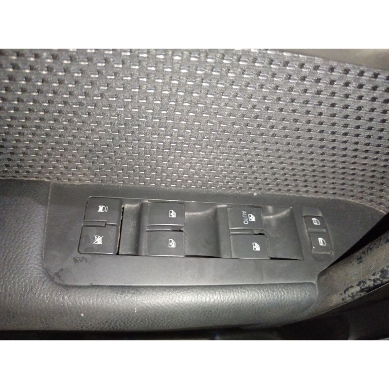 Recambio de mando elevalunas delantero izquierdo para chevrolet captiva 2.0 vcdi lt referencia OEM IAM   