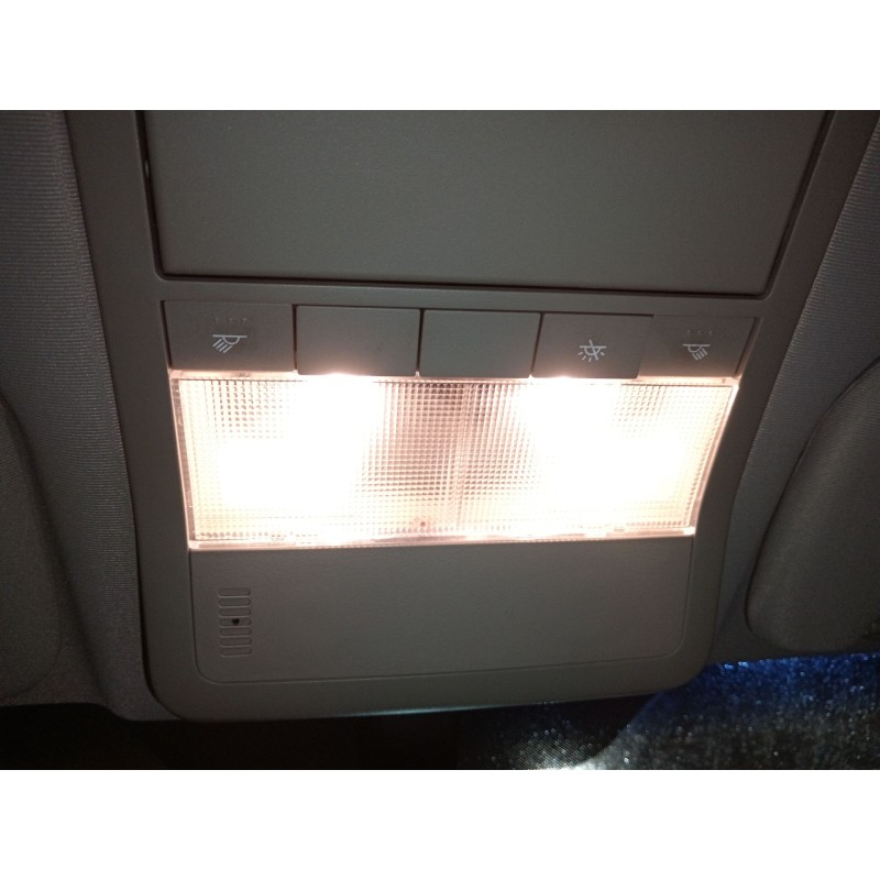 Recambio de luz interior para chevrolet captiva 2.0 vcdi lt referencia OEM IAM   