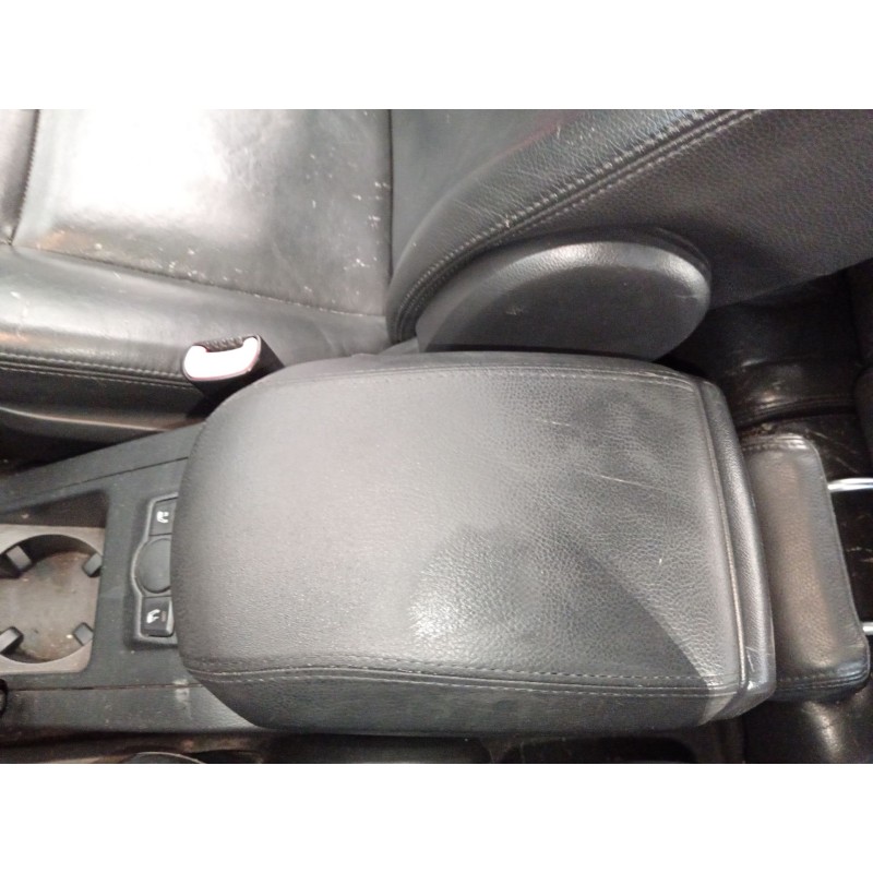 Recambio de apoyabrazos central para chevrolet captiva van (c100) vcdi a las 4 ruedas referencia OEM IAM   