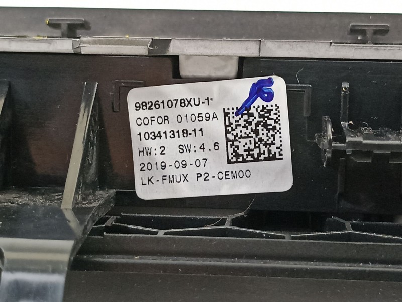 Recambio de mando climatizador para peugeot 208 2020 referencia OEM IAM 98261078XU  