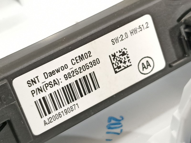 Recambio de luz interior para peugeot 208 2020 referencia OEM IAM 96887290PR  