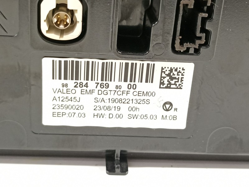 Recambio de pantalla multifuncion para peugeot 208 2020 referencia OEM IAM 9828476980  