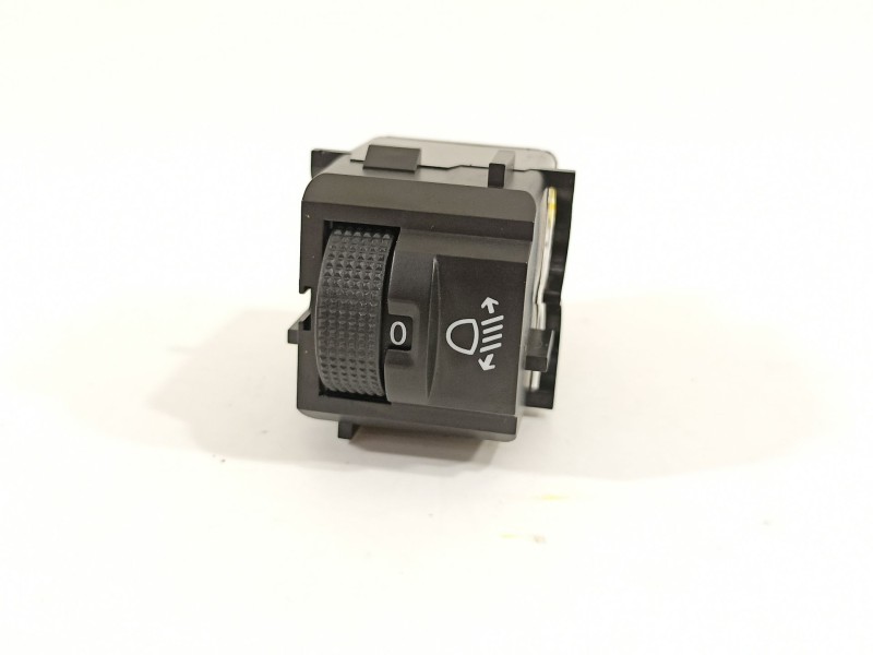 Recambio de no identificado para peugeot 208 2020 referencia OEM IAM 98095437ZD  