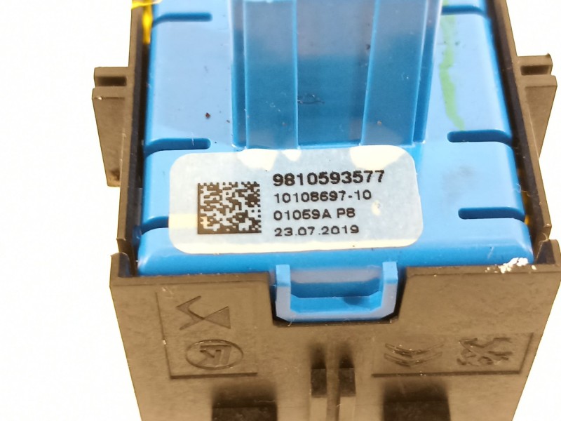 Recambio de palanca freno de mano para peugeot 208 2020 referencia OEM IAM 9810593577  