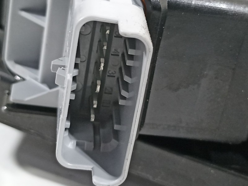 Recambio de elevalunas delantero derecho para peugeot 208 2020 referencia OEM IAM 9829043380  