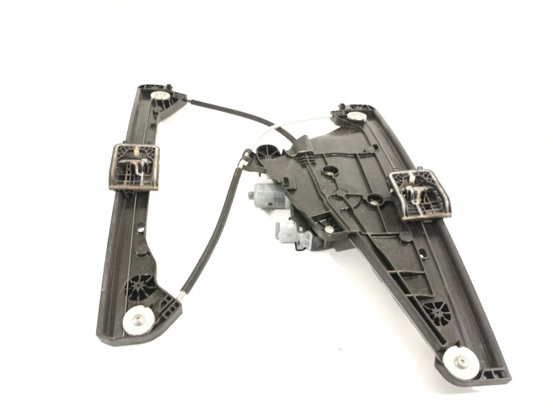 Recambio de elevalunas delantero derecho para peugeot 208 2020 referencia OEM IAM 9829043380  