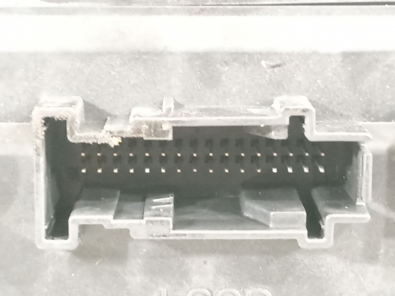 Recambio de caja reles / fusibles para land rover range rover evoque (l538) 2.0 d 4x4 referencia OEM IAM GJ3214F041AB  