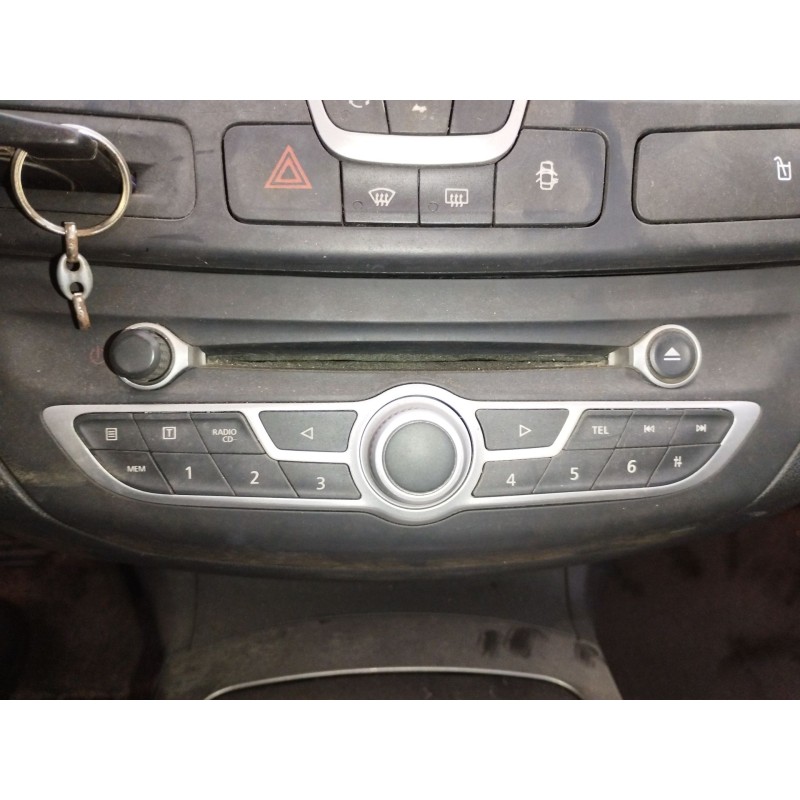 Recambio de sistema audio / radio cd para renault laguna iii dynamique tomtom referencia OEM IAM   