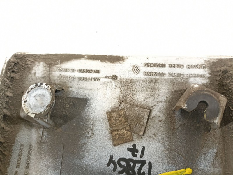 Recambio de moldura para opel vivaro b kasten/combi combi l1 2.9t referencia OEM IAM 768196228R  