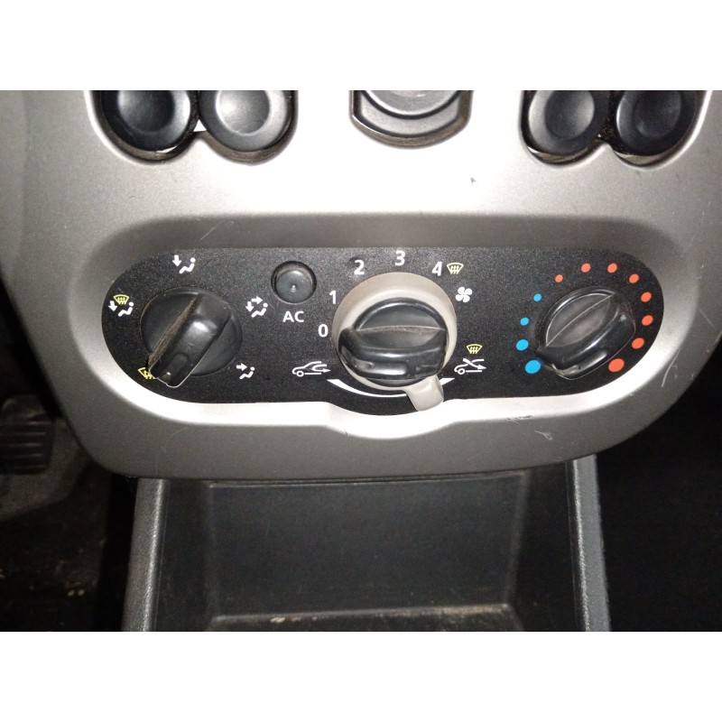 Recambio de mando calefaccion / aire acondicionado para dacia sandero ambiance referencia OEM IAM   