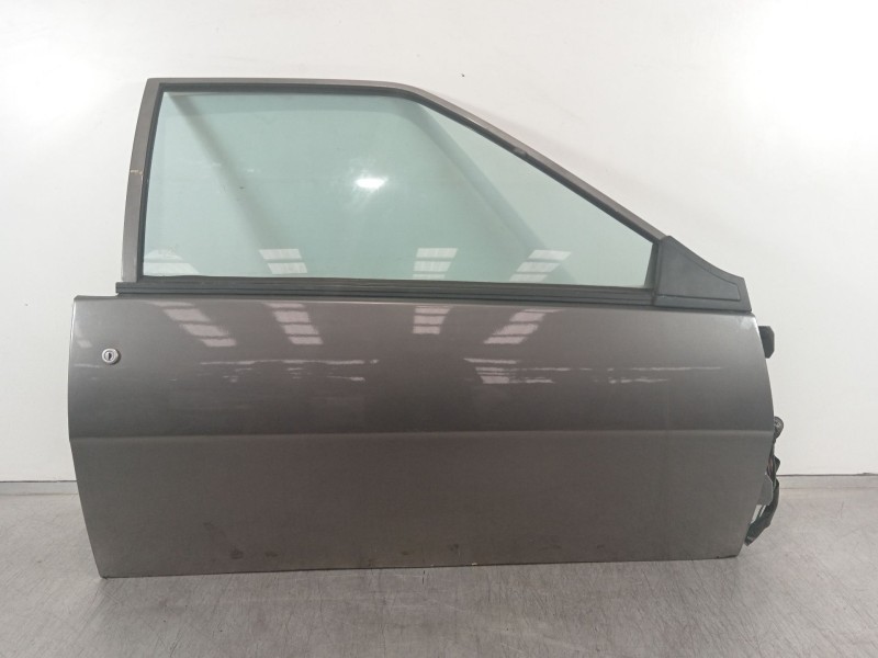 Recambio de puerta delantera derecha para renault fuego 829-explosion referencia OEM IAM   