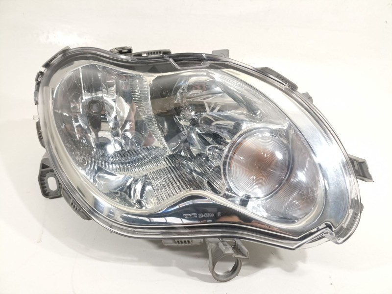 Recambio de faro derecho para smart cabrio 0.7 turbo cat referencia OEM IAM Q0013466V002000000  
