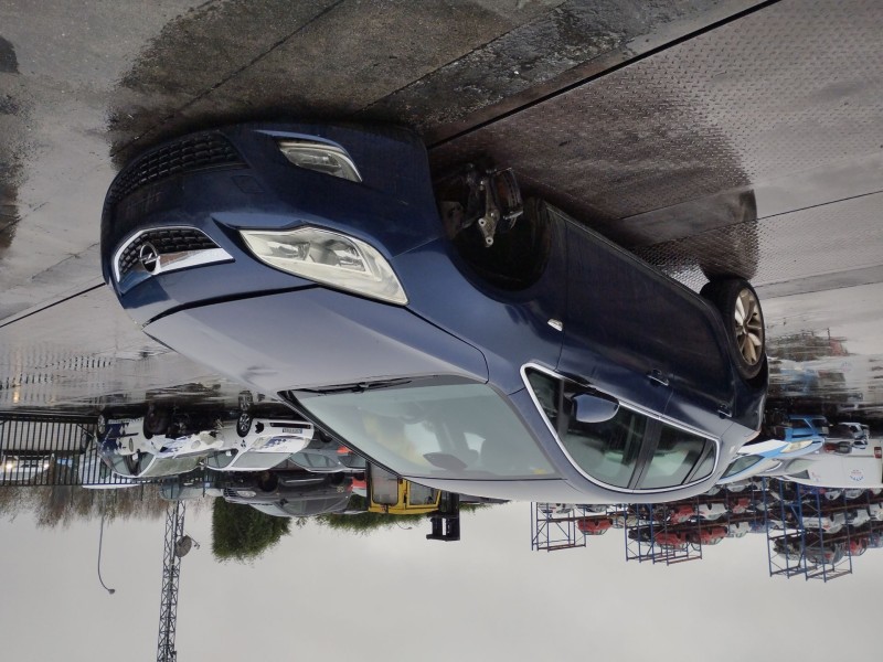 opel astra j lim. del año 2009